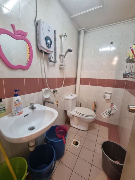 2-storey Terraced House for Sale in Kota Kemuning (Shah Alam) - Shawn Seow - Bathroom - PropertyGuru.com.my