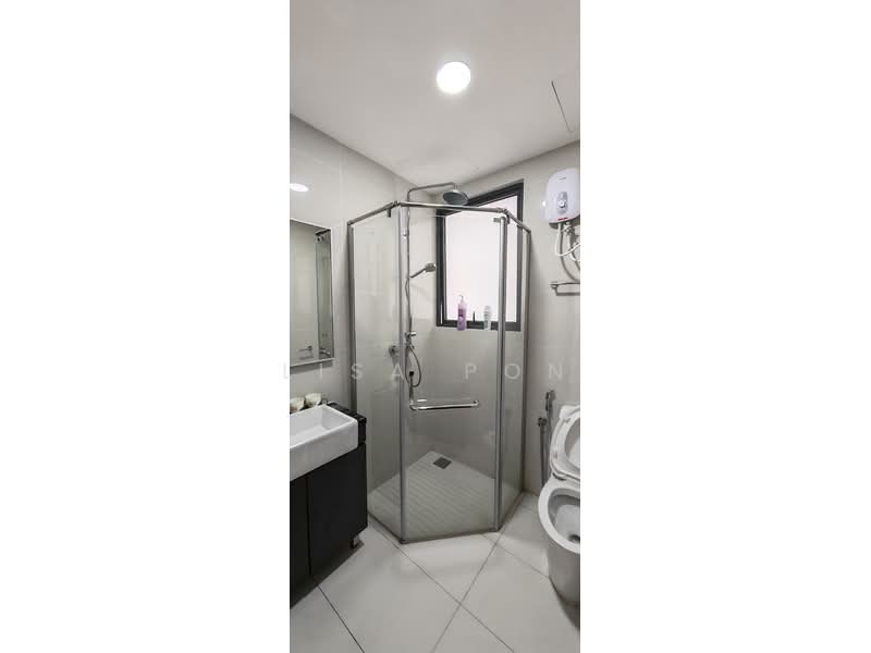 Condominium for Rent at Kings Bay @ Country Garden Danga Bay - Lisa Pon - Bathroom - PropertyGuru.com.my