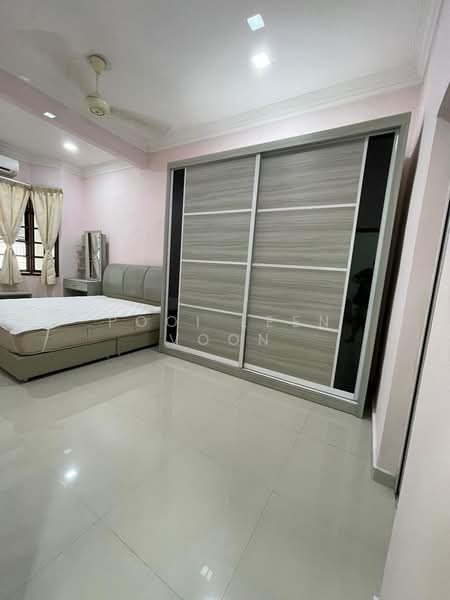 Rumah Teres 1 Tingkat untuk Disewa di Taman Pelangi (Johor Bahru) - Pooi Leen Voon - Bedroom - PropertyGuru.com.my