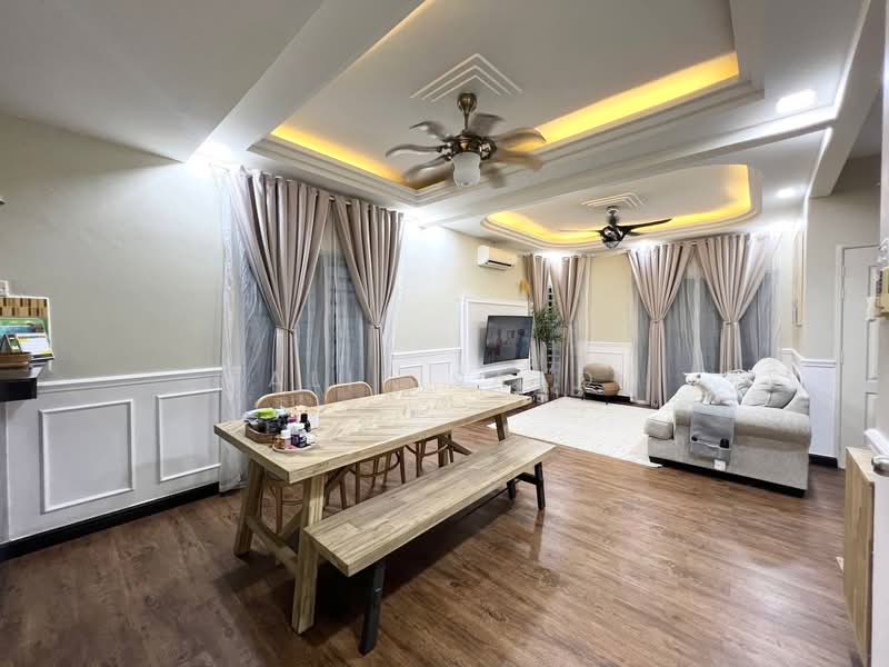 Cluster House for Sale in Puncak Alam (Selangor) - Alif Saad - Living Room - PropertyGuru.com.my