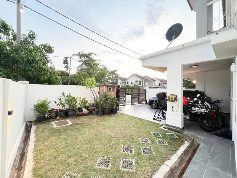 Cluster House for Sale in Puncak Alam (Selangor) - Alif Saad - Exterior - PropertyGuru.com.my