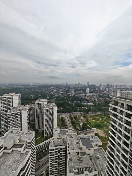 Kondominium untuk Dijual di Kings Bay @ Country Garden Danga Bay - Real Chew - Exterior - PropertyGuru.com.my