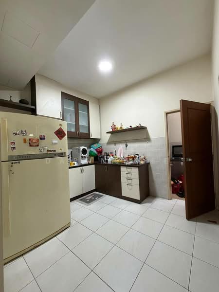 Rumah Kluster untuk Dijual di Ulu Tiram (Johor) - Daphne Lee - Kitchen - PropertyGuru.com.my