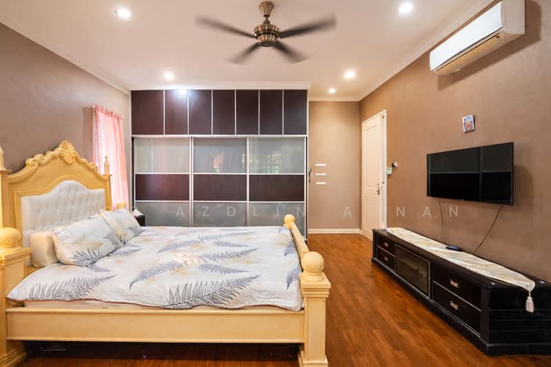 Semi-Detached House for Sale in Seksyen 7 (Bangi) - Nor Azdlin Adnan - Bedroom - PropertyGuru.com.my