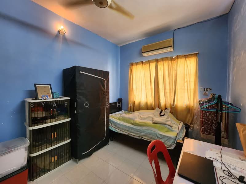 Rumah Teres 2 Tingkat untuk Dijual di Bukit Bandaraya (Shah Alam) - Syafiq Sharifudin - Bedroom - PropertyGuru.com.my
