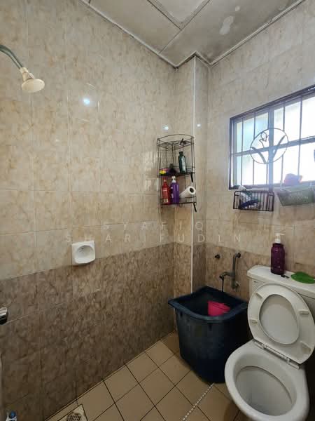 Rumah Teres 2 Tingkat untuk Dijual di Bukit Bandaraya (Shah Alam) - Syafiq Sharifudin - Bathroom - PropertyGuru.com.my