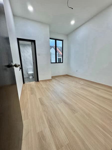 Rumah Teres 2 Tingkat untuk Dijual di Bandar Baru Permas Jaya - Gerald Ng - Interior - PropertyGuru.com.my