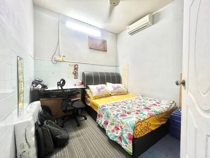 Rumah Teres 2 Tingkat untuk Dijual di Taman Sri Kenari (Kajang) - Nor Azdlin Adnan - Bedroom - PropertyGuru.com.my