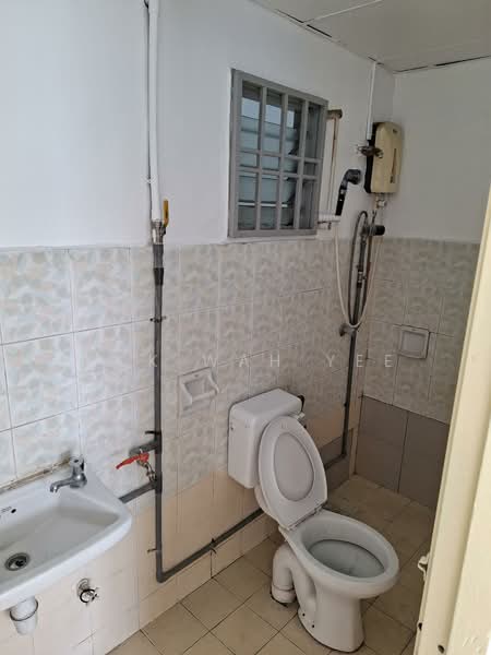 Kondominium untuk Disewa di Menara Menjalara - Kok Wah Yee - Bathroom - PropertyGuru.com.my