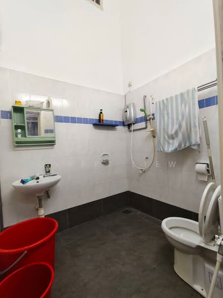 1-storey Terraced House for Sale in Bakri (Johor) - Albert Liew - Bathroom - PropertyGuru.com.my