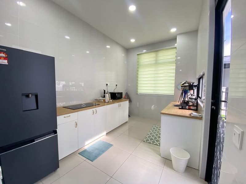 Rumah Teres 2 Tingkat untuk Dijual di Taman Ekoflora (Johor Bahru) - Shishi . - Kitchen - PropertyGuru.com.my