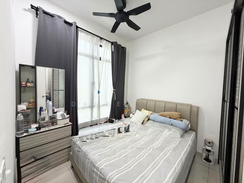 Rumah Teres untuk Dijual di Kota Masai (Pasir Gudang) - Darren Ho - Bedroom - PropertyGuru.com.my