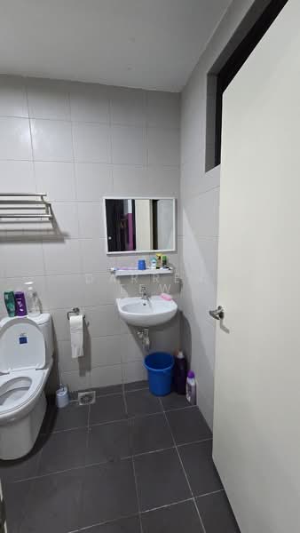Service Residence for Sale at Meridin Suites @ The Meridin - Darren Tew - Bathroom - PropertyGuru.com.my