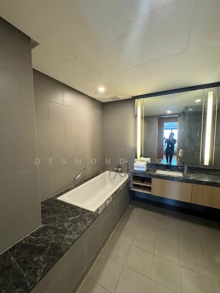 Servis Apartment untuk Disewa di Fraser Residence (188 Suites) - Desmond Low - Bathroom - PropertyGuru.com.my