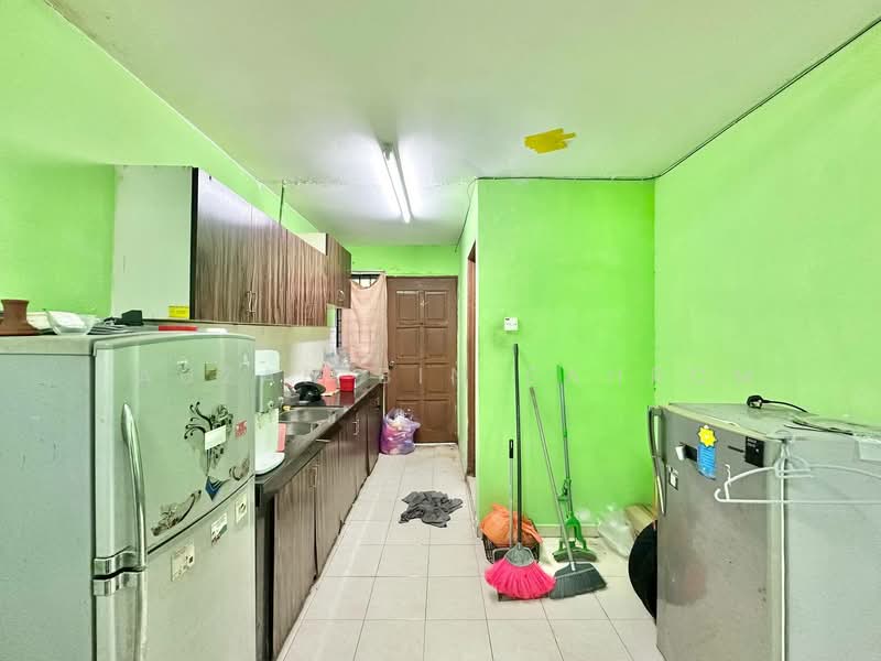 2-storey Terraced House for Sale in Bukit Beruntung (Serendah) - Fauzan bin Sahrom - Kitchen - PropertyGuru.com.my