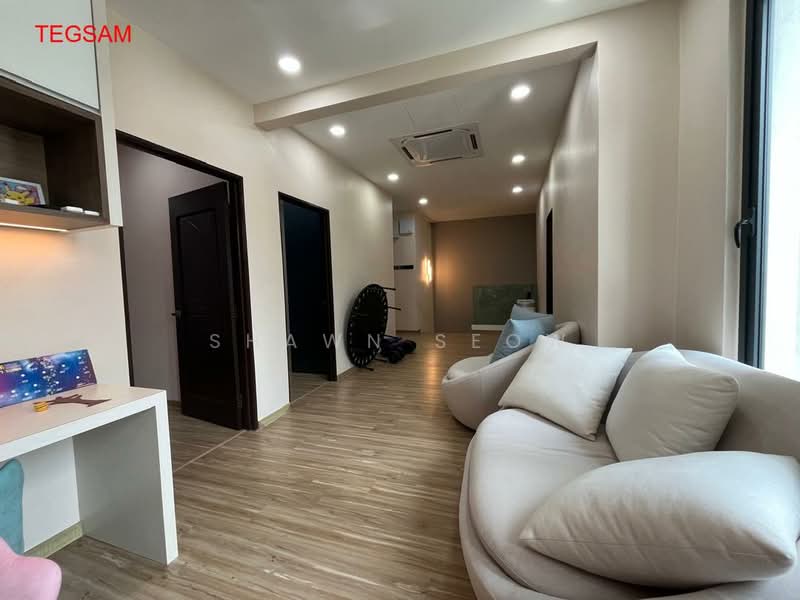 Rumah Berkembar untuk Dijual di Aman Perdana (Kapar) - Shawn Seow - Living Room - PropertyGuru.com.my