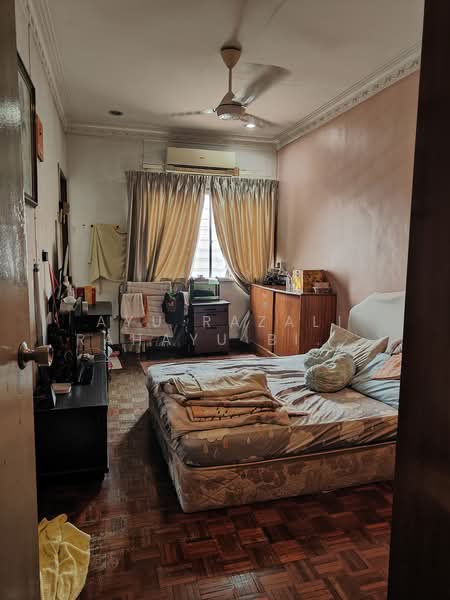 2-storey Terraced House for Sale in SS2 (Petaling Jaya) - Ayu Razali Rahayu Binti Mohd Razali - Bedroom - PropertyGuru.com.my