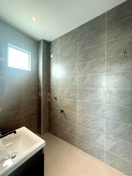 Rumah Banglo untuk Dijual di Sungai Merab (Dengkil) - Nadzmie Nasir - Bathroom - PropertyGuru.com.my