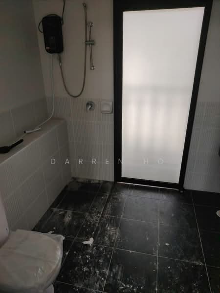 Rumah Teres untuk Dijual di Kota Masai (Pasir Gudang) - Darren Ho - Bathroom - PropertyGuru.com.my