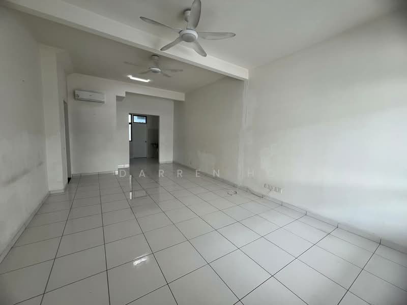 Rumah Teres untuk Dijual di Kota Masai (Pasir Gudang) - Darren Ho - Living Room - PropertyGuru.com.my