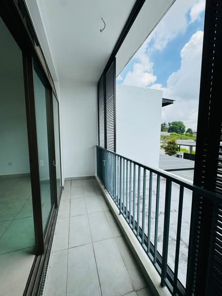 Terraced House for Sale in Skudai (Johor) - Susi Tjhang - Balcony - PropertyGuru.com.my