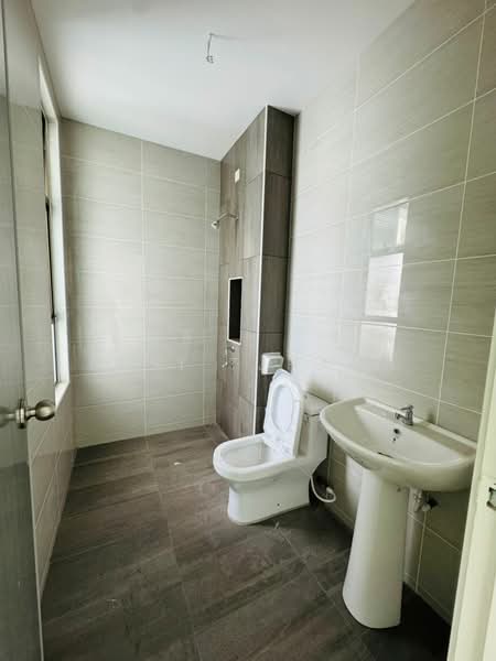Terraced House for Sale in Skudai (Johor) - Susi Tjhang - Bathroom - PropertyGuru.com.my