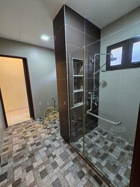 Terraced House for Sale in Bandar Puteri Klang (Klang) - Alex Lee - Bathroom - PropertyGuru.com.my
