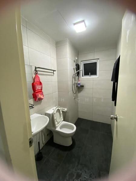 Kediaman Servis untuk Disewa di Residensi Rimbun @ Canopy Hills - Sarah Chee - Bathroom - PropertyGuru.com.my