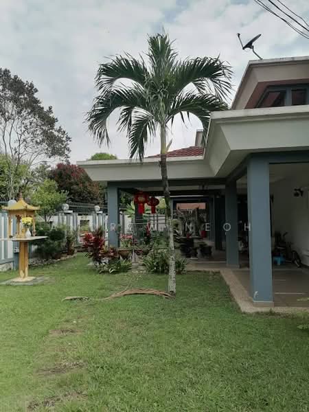 Rumah Teres 2 Tingkat untuk Dijual di Bandar Putra Permai (Seri Kembangan) - Andrew Neoh - Exterior - PropertyGuru.com.my
