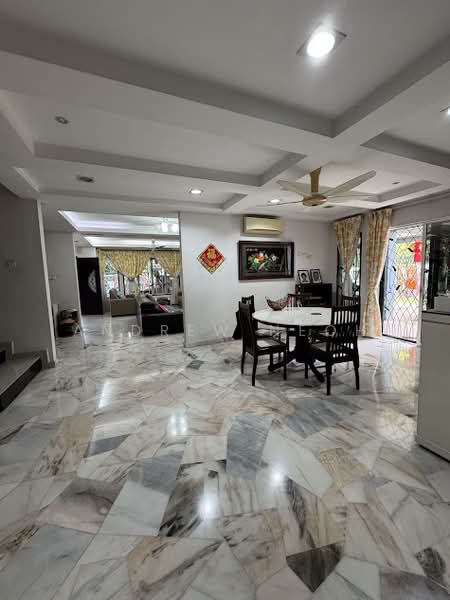 Rumah Teres 2 Tingkat untuk Dijual di Bandar Putra Permai (Seri Kembangan) - Andrew Neoh - Living Room - PropertyGuru.com.my