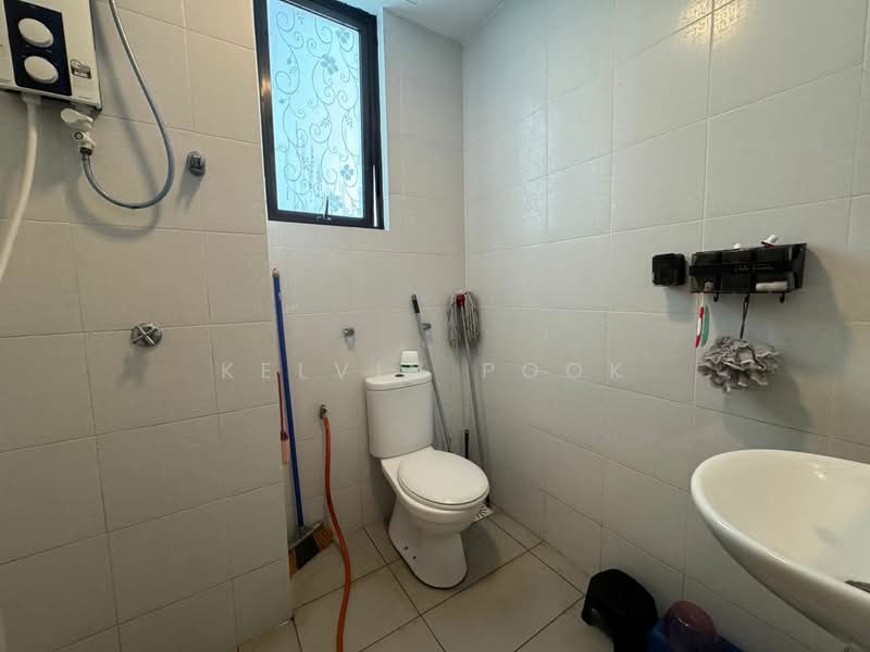 Condominium for Sale at Serin Residency - Kelvin Pook - Bathroom - PropertyGuru.com.my