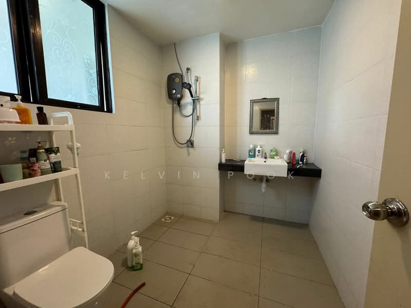 Condominium for Sale at Serin Residency - Kelvin Pook - Bathroom - PropertyGuru.com.my