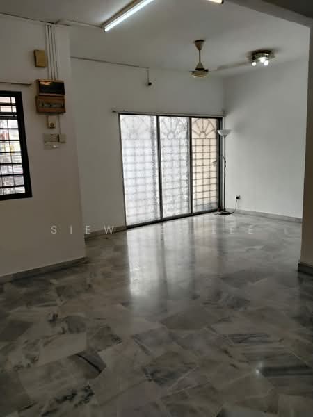 2-storey Terraced House for Sale in Petaling Jaya (Selangor) - Siew Lee Lee - Living Room - PropertyGuru.com.my