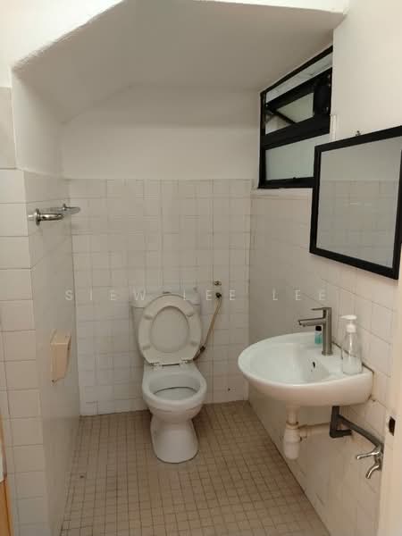 2-storey Terraced House for Sale in Petaling Jaya (Selangor) - Siew Lee Lee - Bathroom - PropertyGuru.com.my