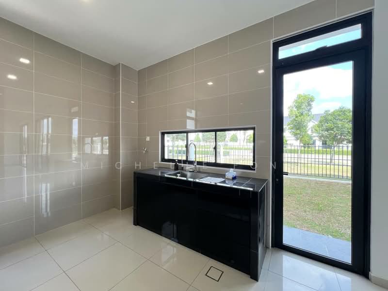 Cluster House for Rent in Taman Ekoflora (Johor Bahru) - Michelle Fong - Kitchen - PropertyGuru.com.my