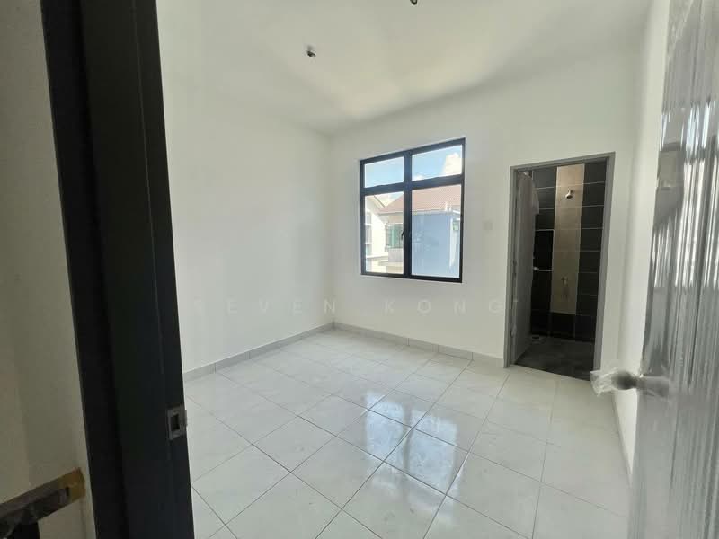 2-storey Terraced House for Sale in Taman Austin Duta (Tebrau) - Seven Kong - Interior - PropertyGuru.com.my