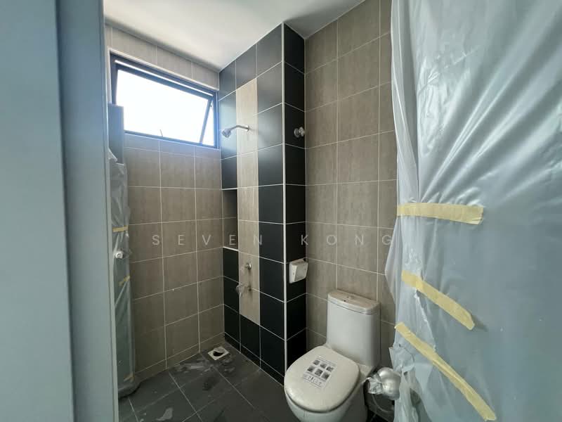 2-storey Terraced House for Sale in Taman Austin Duta (Tebrau) - Seven Kong - Bathroom - PropertyGuru.com.my
