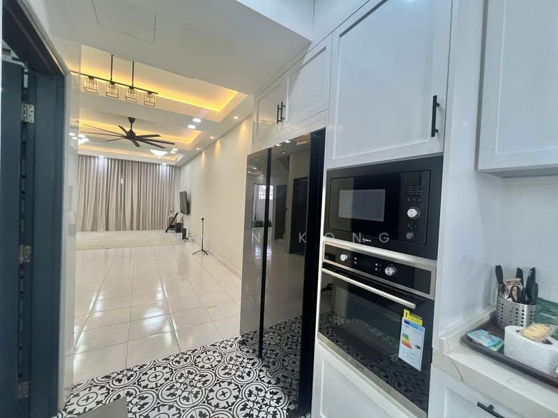 2-storey Terraced House for Rent in Taman Austin Duta (Tebrau) - Seven Kong - Kitchen - PropertyGuru.com.my