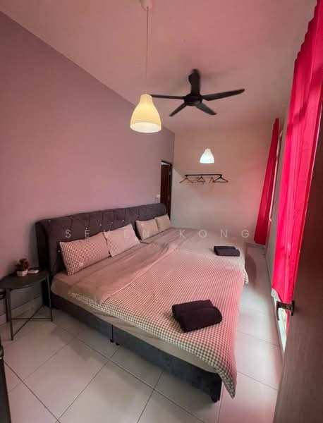 Rumah Teres 2 Tingkat untuk Dijual di Taman Sutera Utama (Skudai) - Seven Kong - Bedroom - PropertyGuru.com.my