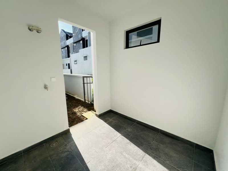 2-storey Terraced House for Sale in Bandar Gamuda Gardens (Rawang) - Steven Lee - Exterior - PropertyGuru.com.my