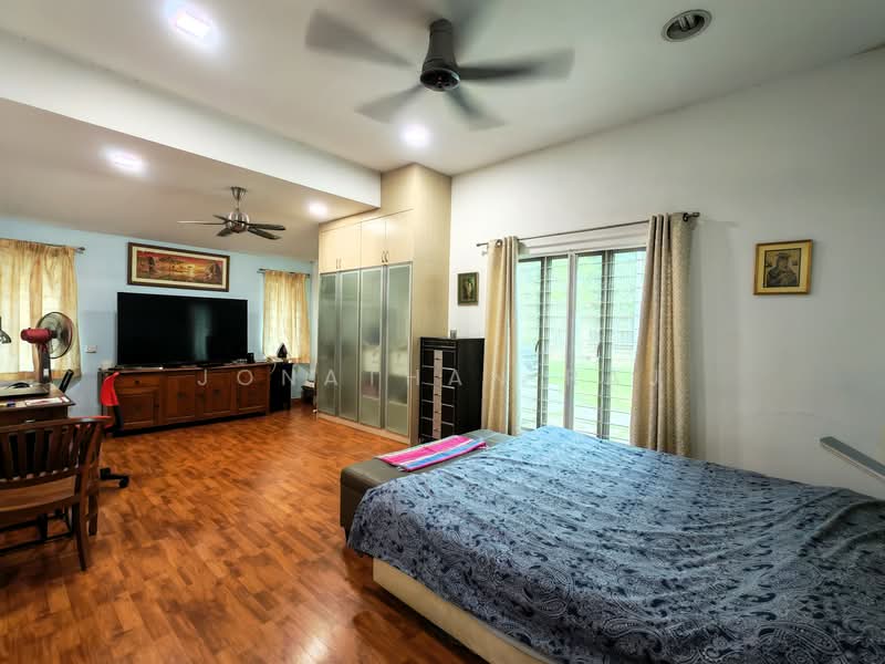 Bungalow for Sale in Seksyen 5 (Petaling Jaya) - Jonathan Raj - Bedroom - PropertyGuru.com.my