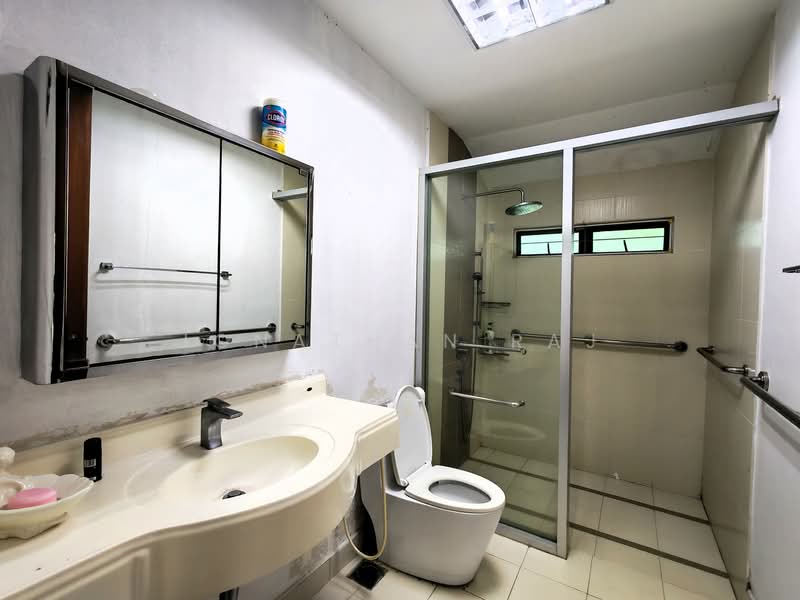 Bungalow for Sale in Seksyen 5 (Petaling Jaya) - Jonathan Raj - Bathroom - PropertyGuru.com.my