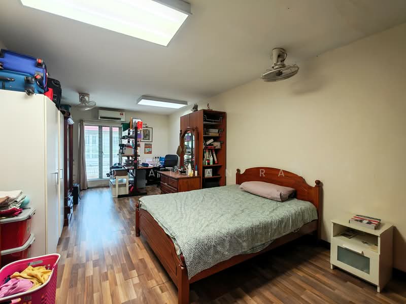 Bungalow for Sale in Seksyen 5 (Petaling Jaya) - Jonathan Raj - PropertyGuru.com.my