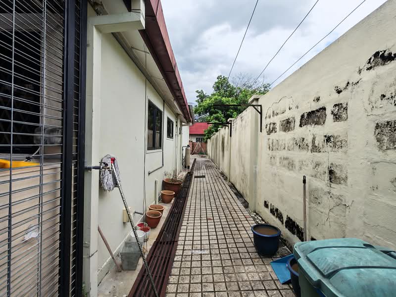 Bungalow for Sale in Seksyen 5 (Petaling Jaya) - Jonathan Raj - PropertyGuru.com.my