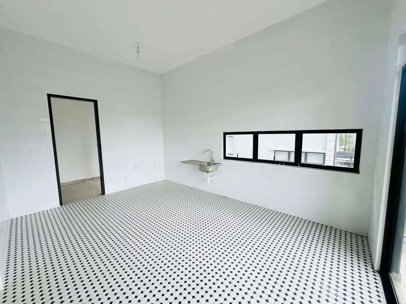 Terraced House for Sale in Cyberjaya (Selangor) - Mohd Khairul Amadi Mohd Yusoff - Kitchen - PropertyGuru.com.my