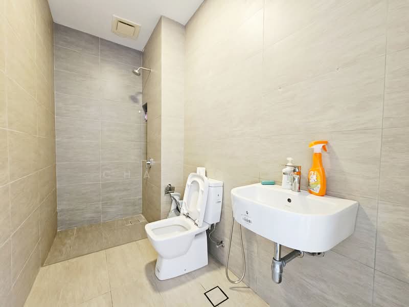 Semi-Detached House for Rent in Bandar Tropicana Aman (Telok Panglima Garang) - Charlie Gan - Bathroom - PropertyGuru.com.my