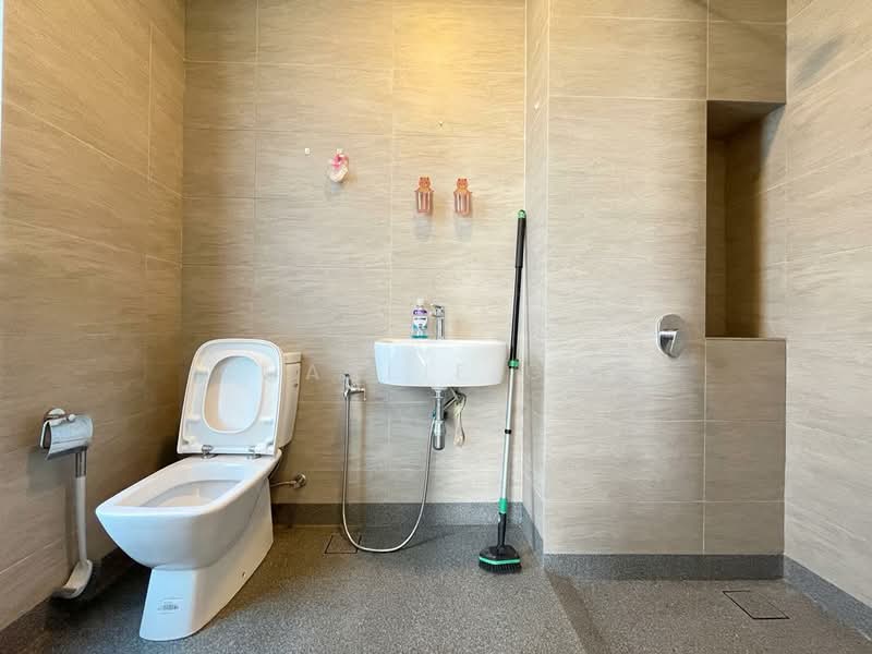 Semi-Detached House for Rent in Bandar Tropicana Aman (Telok Panglima Garang) - Charlie Gan - Bathroom - PropertyGuru.com.my