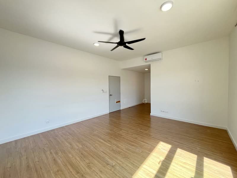 Semi-Detached House for Rent in Bandar Tropicana Aman (Telok Panglima Garang) - Charlie Gan - Living Room - PropertyGuru.com.my