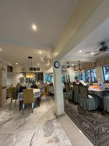 3-storey Terraced House for Sale in Taman Setiawangsa (Setiawangsa) - Alvin Sow - Dining Room - PropertyGuru.com.my
