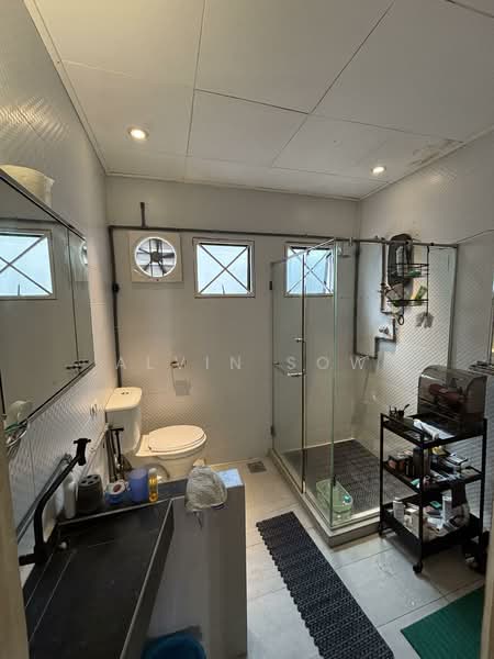 3-storey Terraced House for Sale in Taman Setiawangsa (Setiawangsa) - Alvin Sow - Bathroom - PropertyGuru.com.my